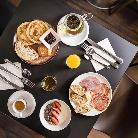 Отель Mercure Centre Place Stanislas Нанси