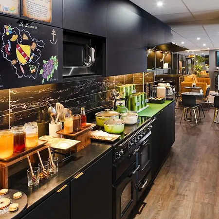 Hotel Mercure Centre Place Stanislas 4*